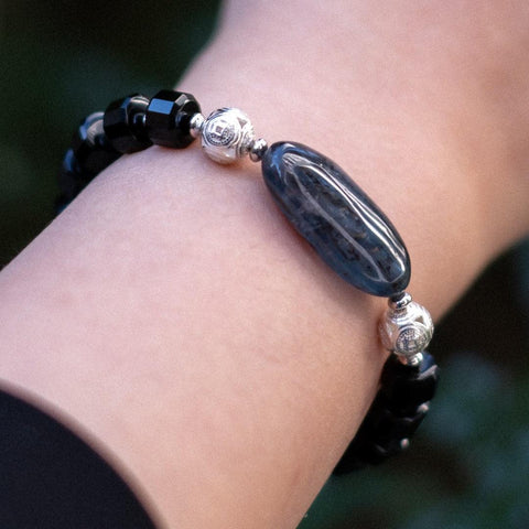The Mandarin Oriental - Kyanite Black Onyx Bracelet